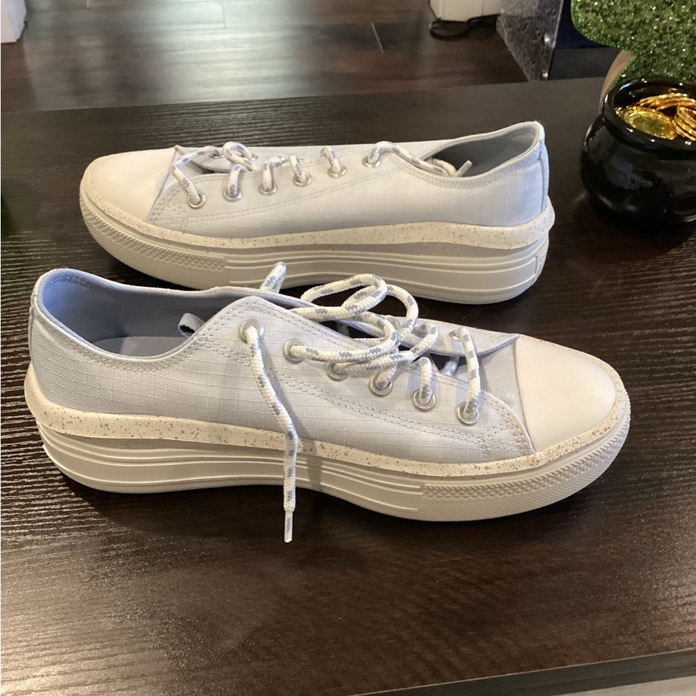 Light Blue Low-Top Converse Move Sneakers for Women Size 10.5 EUC